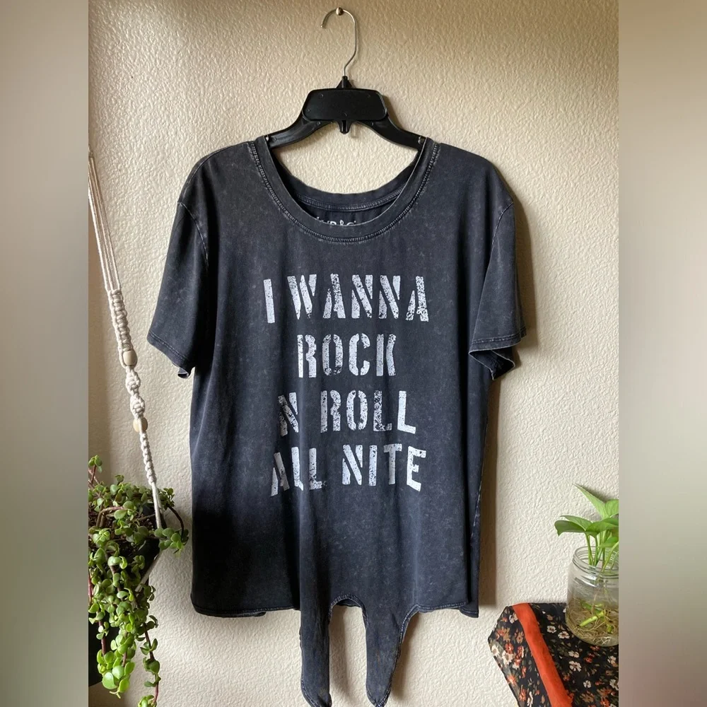 Black Graphic Women's Top - Picture 3 of 9